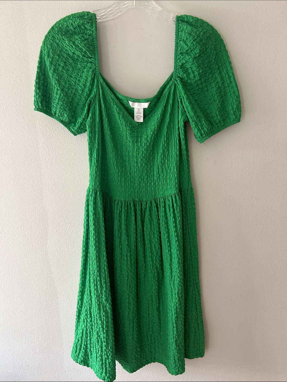 H&M Vibrant Green Textured Puff Sleeve Top